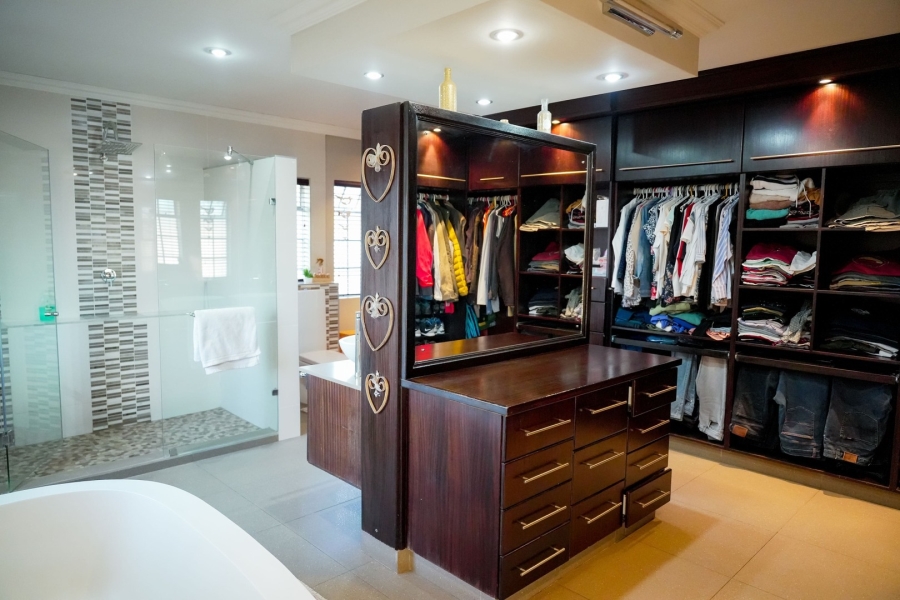 4 Bedroom Property for Sale in Wilkoppies North West